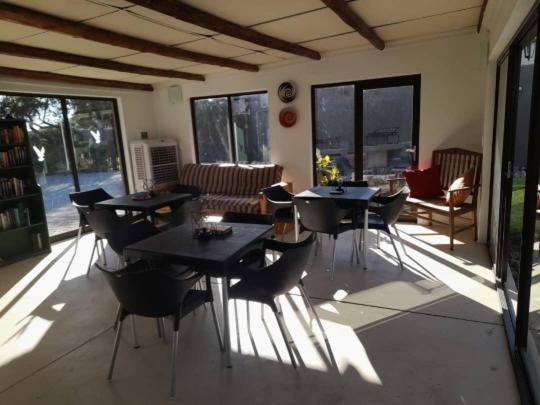 Bush Pillow Guest House Otjiwarongo Bagian luar foto