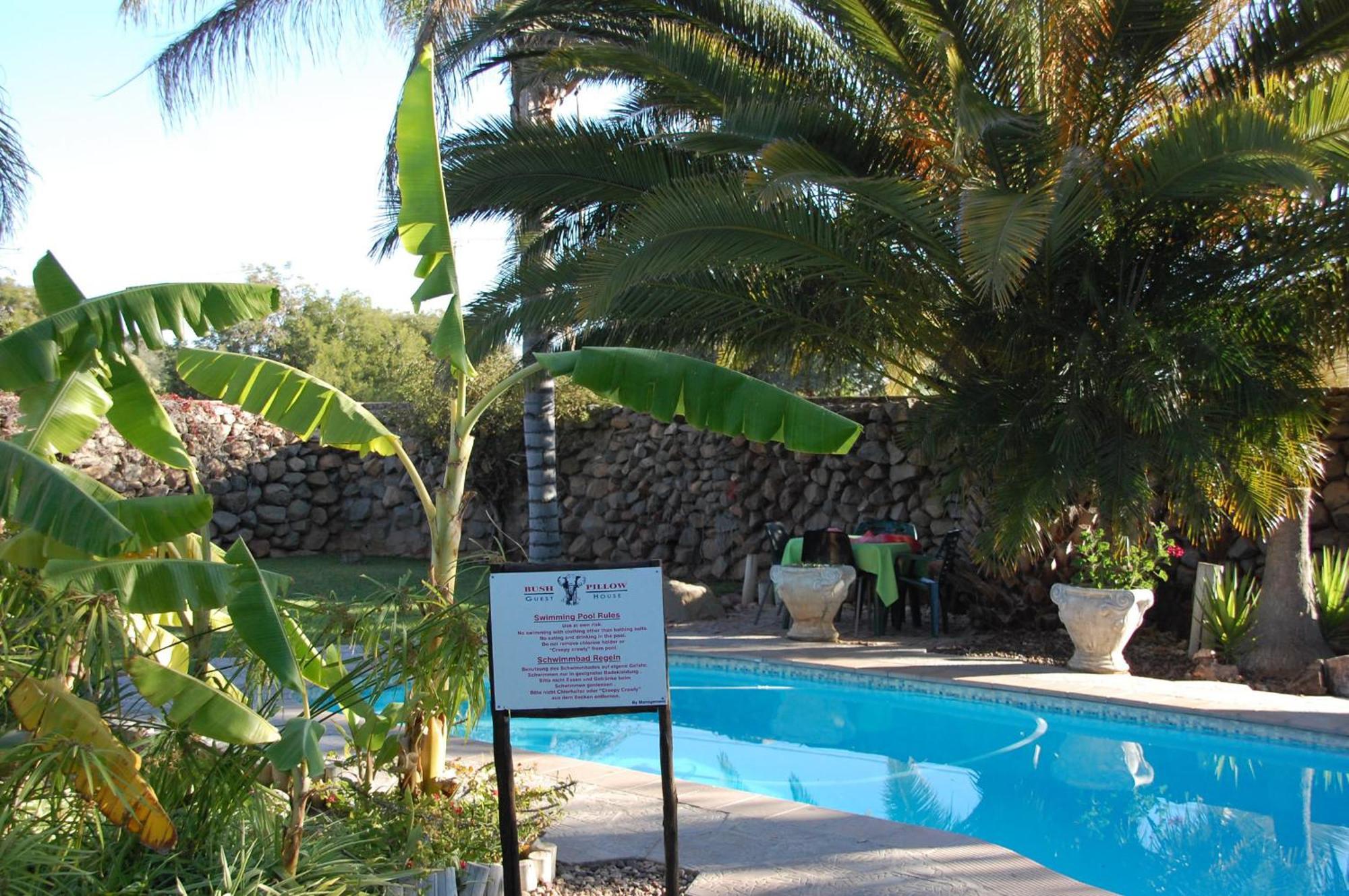 Bush Pillow Guest House Otjiwarongo Bagian luar foto
