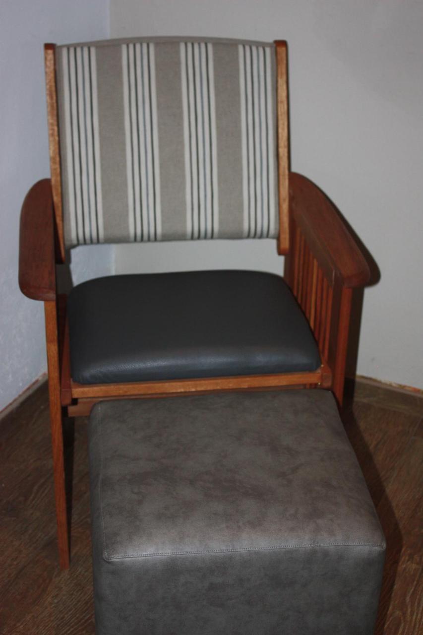 Bush Pillow Guest House Otjiwarongo Bagian luar foto